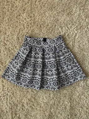Aeropostale Black and White Printed Skater Skirt